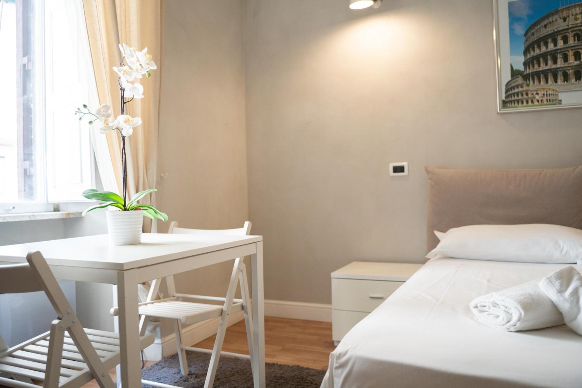 Key Apartment San Giovanni Рим Екстер'єр фото