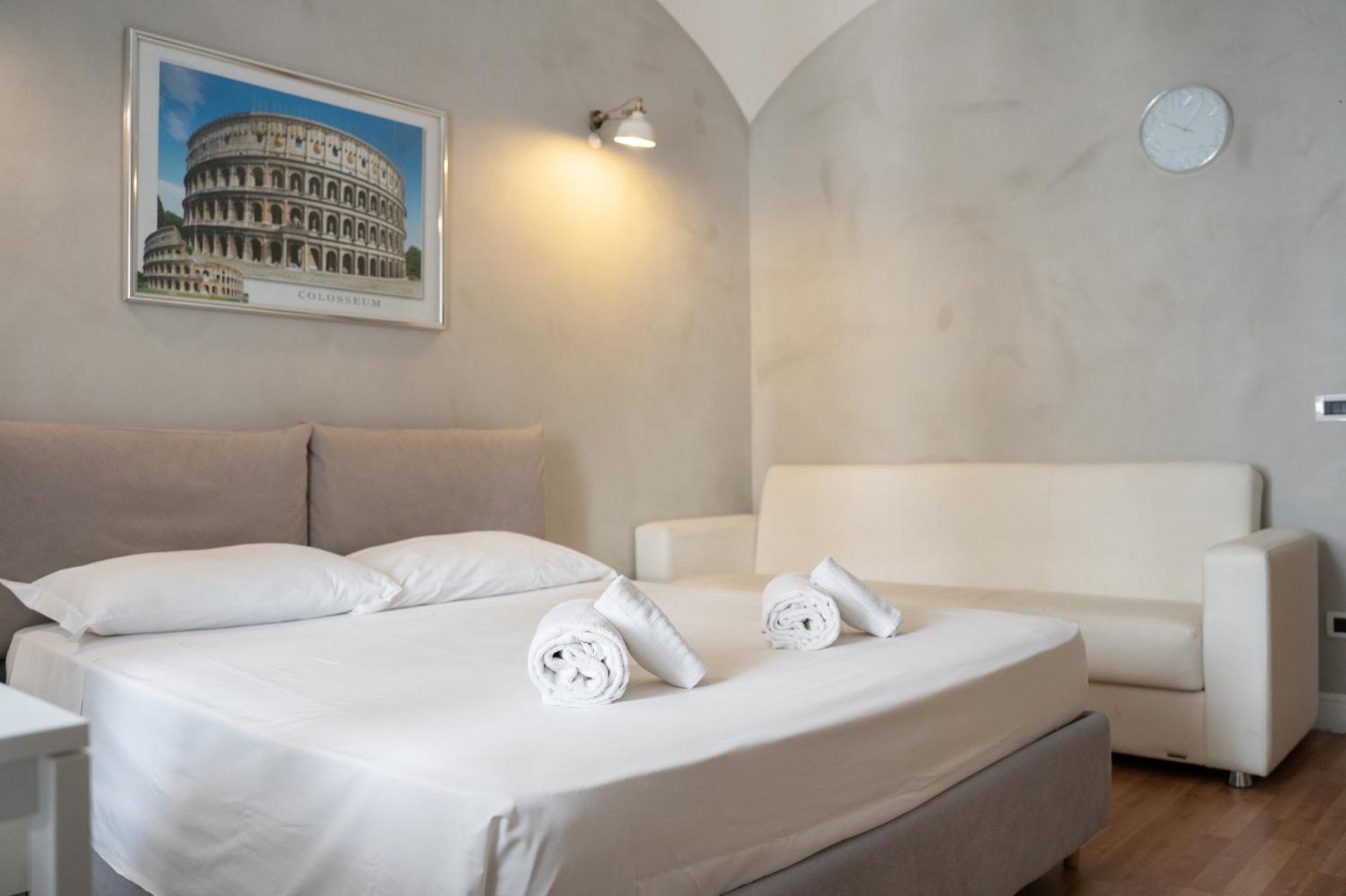 Key Apartment San Giovanni Рим Екстер'єр фото